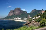 Blick auf einen Kstenabschnitt von Rio